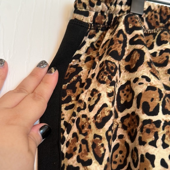 LULAROE Jax size 3X in a leopard ombré print - Picture 6 of 7